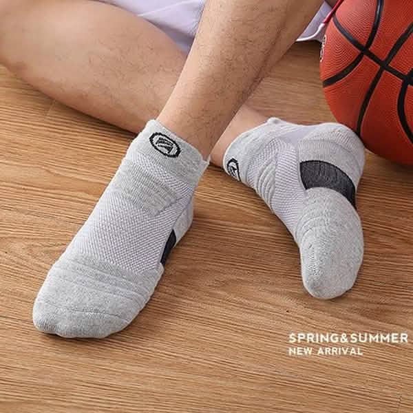 Mens Breathable Sports Running Socks with Cushioned Sole and Sweat Absorption