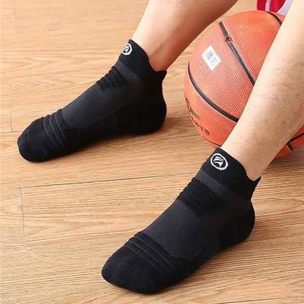 Mens Breathable Sports Running Socks with Cushioned Sole and Sweat Absorption